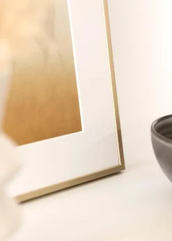 Aluminiumsramme Messing 50x70 cm - Passepartout Hvid 42x59,4 cm