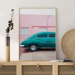Blue Car At Pink Wall Plakat (21x29.7 cm (A4))