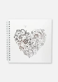 Celebration Hvid - 18x18 cm (48 hvide sider / 24 blade)