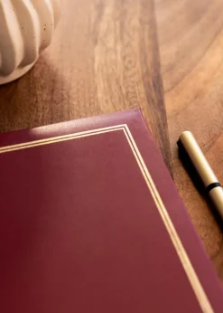 Classico Album Rød - 30x33 cm (100 Hvide sider / 50 ark)