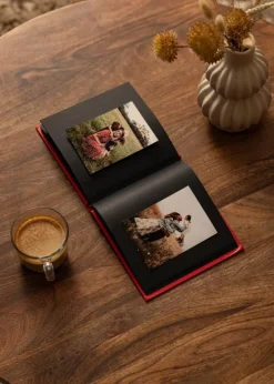 Fun Rød - 18x18 cm (30 Sorte sider)