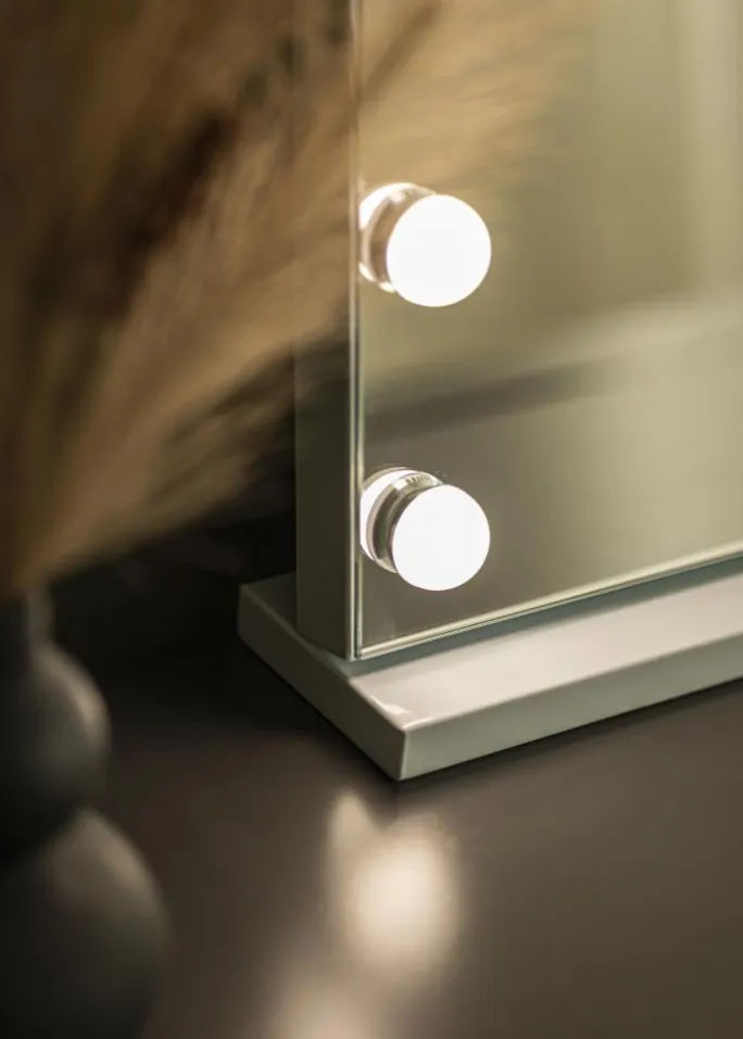 KAILA Makeupspejl Hollywood 15 Hvid 58x46 cm