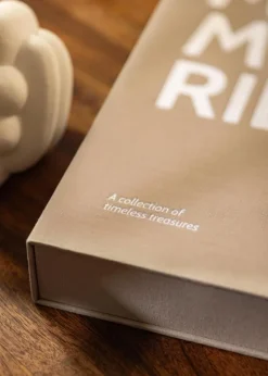 KAILA MEMORIES Grey/White - Coffee Table Photo Album (60 Sorte Sider / 30 Blade)