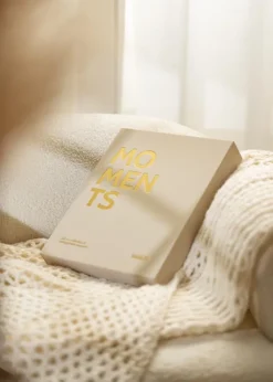 KAILA MOMENTS Creme - Coffee Table Photo Album (60 Sorte Sider / 30 Blade)