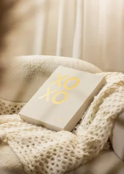 KAILA XOXO Creme - Coffee Table Photo Album (60 Sorte Sider / 30 Blade)