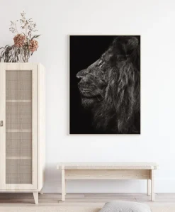 Lion In Profile Plakat (21x29.7 cm (A4))
