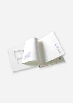 Little Foot Album grå-hvid - 28x30,5 cm (60 Hvide sider / 30 blade)