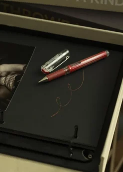 Pentel K230-MBO - metallic rød albumpen - 1 mm