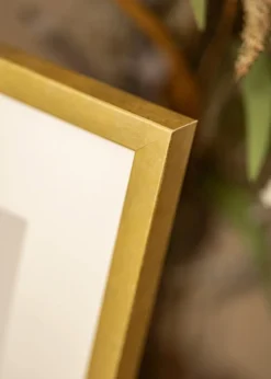 Ramme Ares Guld 24x30 cm - Passepartout Hvid 5,5x8 inches