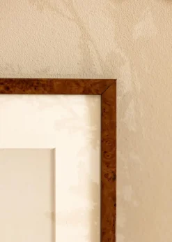 Ramme Ares valnød 45x60 cm - Passepartout Hvid 35x50 cm