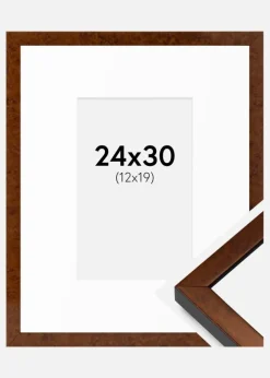 Ramme Ares valnød 24x30 cm - Passepartout Hvid 13x20 cm