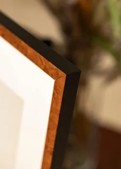 Ramme Ares Valnød 40x50 cm - Passepartout Hvid 12x16 inches