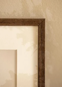 Ramme Ares Valnød 20x25 cm - Passepartout Hvid B6 125x176 mm