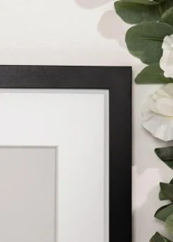 Ramme BGA Classic Sort 70x90 cm - Passepartout Hvid 24x30 inches