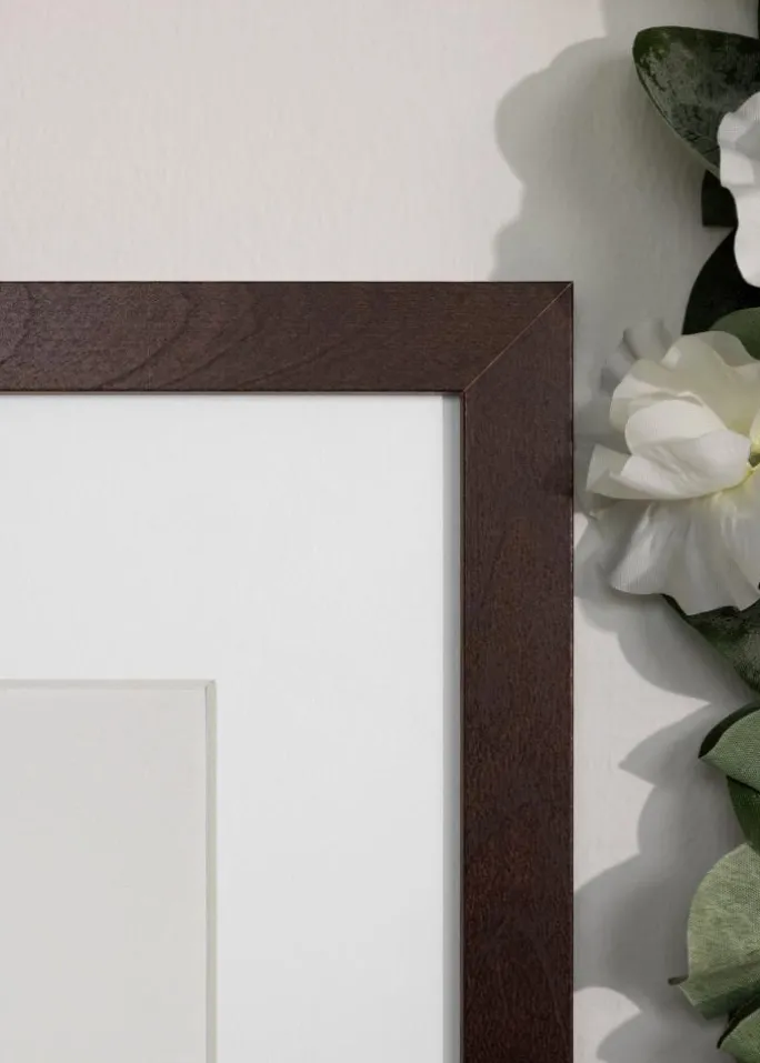 Ramme BGA Classic Valnød 60x80 cm - Passepartout Hvid 50x65 cm