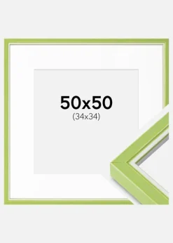 Ramme Diana lysegrøn 50x50 cm - Passepartout Hvid 35x35 cm