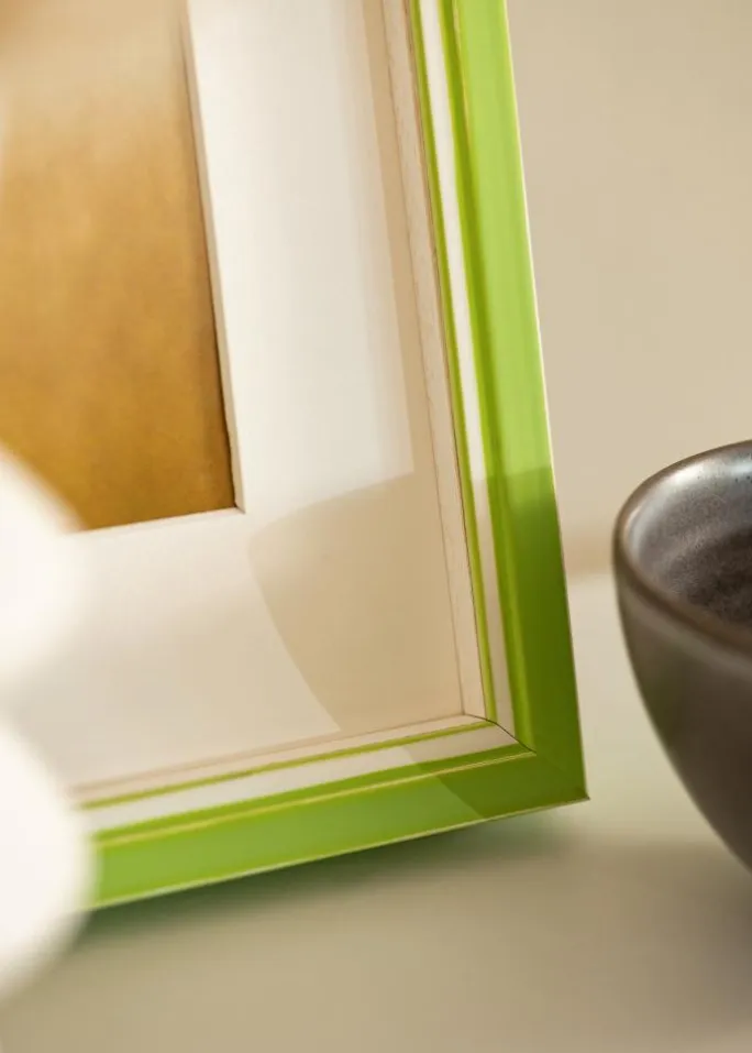 Ramme Diana lysegrøn 50x50 cm - Passepartout Hvid 35x35 cm