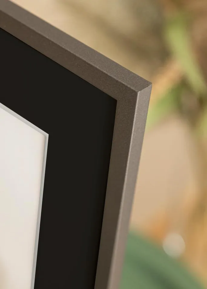 Ramme Edsbyn Grafit 20x25 cm - Passepartout Sort 5x7 inches