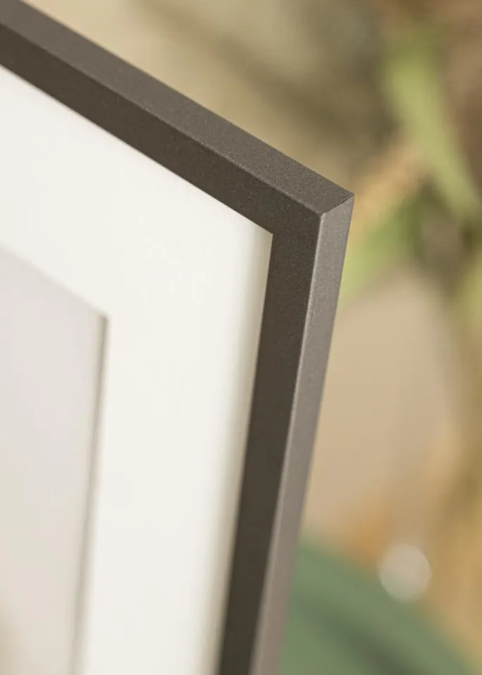 Ramme Edsbyn Grafit 60x60 cm - Passepartout Hvid 50x50 cm