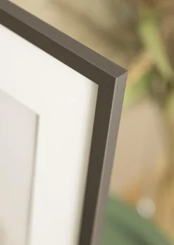 Ramme Edsbyn Grafit 13x18 cm - Passepartout Hvid 10x12 cm