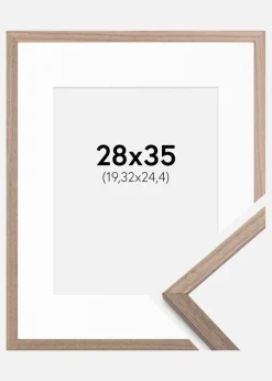 Ramme Edsbyn Lys Valnød 28x35 cm - Passepartout Hvid 8x10 inches