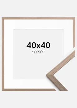 Ramme Edsbyn Lys Valnød 40x40 cm - Passepartout Hvid 30x30 cm