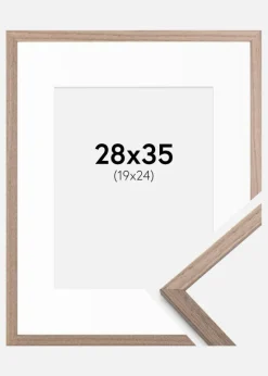 Ramme Edsbyn Lys Valnød 28x35 cm - Passepartout Hvid 20x25 cm