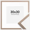 Ramme Edsbyn Lys Valnød 30x30 cm - Passepartout Hvid 8x8 inches