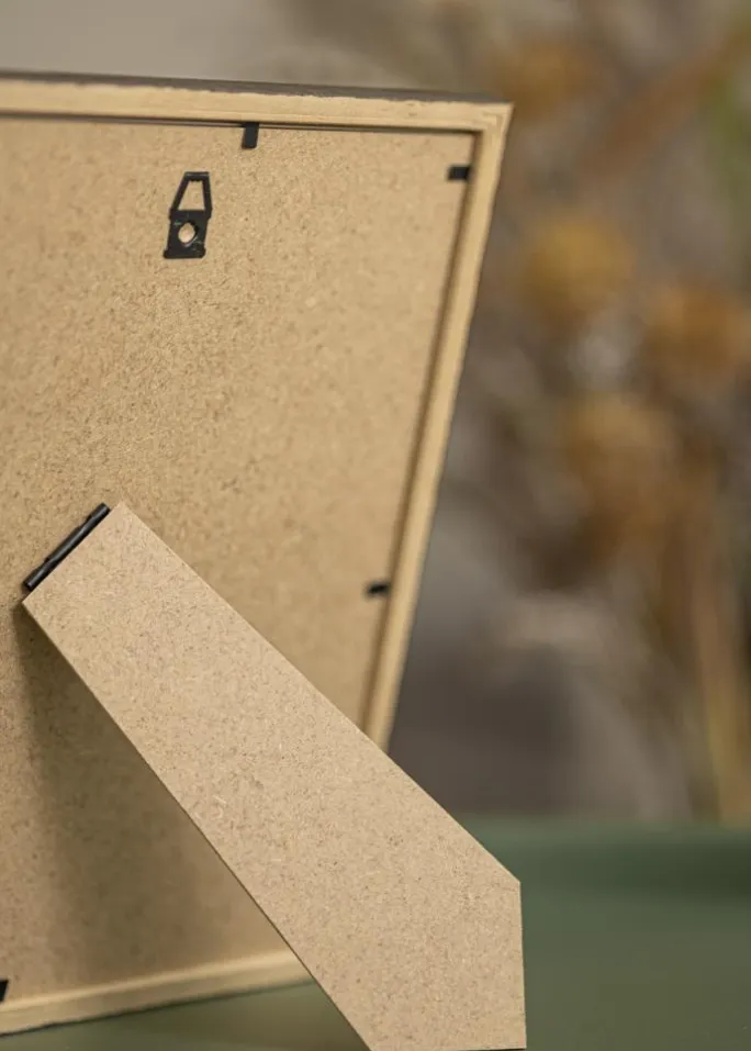 Ramme Edsbyn Lys Valnød 20x28 cm - Passepartout Hvid 15x23 cm