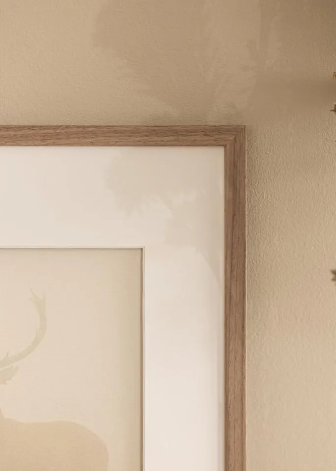 Ramme Edsbyn Lys Valnød 20x30 cm - Passepartout Hvid 10x20 cm