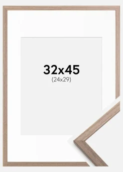 Ramme Edsbyn Lys Valnød 32x45 cm - Passepartout Hvid 25x30 cm