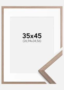 Ramme Edsbyn Lys Valnød 35x45 cm - Passepartout Hvid 11x14 inches