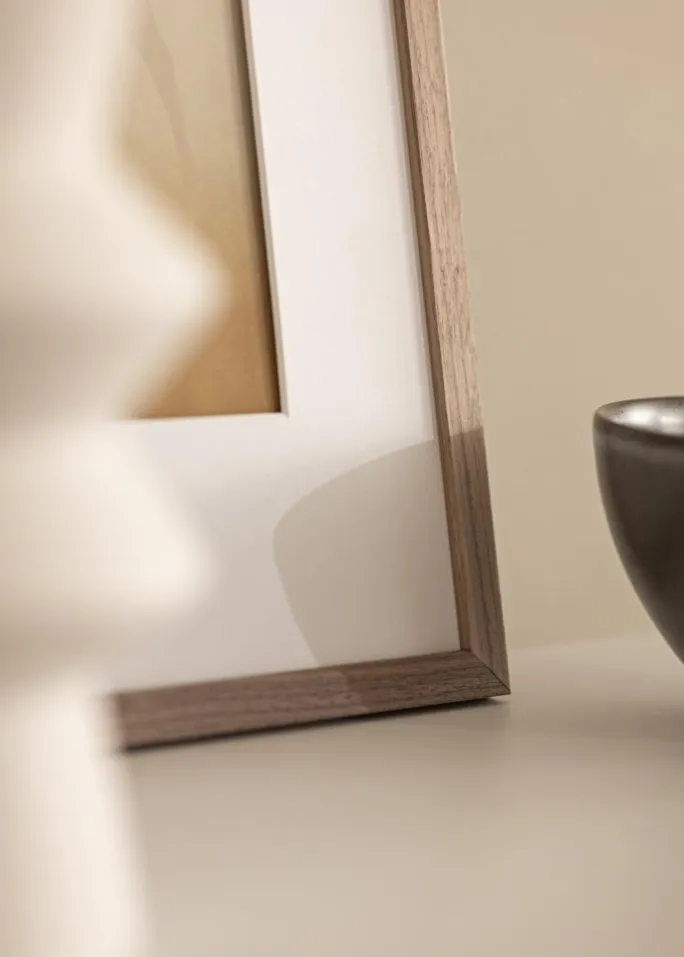 Ramme Edsbyn Lys Valnød 30x40 cm - Passepartout Hvid 21x29,7 cm (A4)