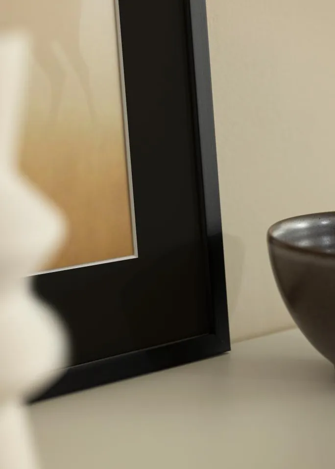 Ramme Edsbyn Sort 24x24 cm - Passepartout Sort 18x18 cm