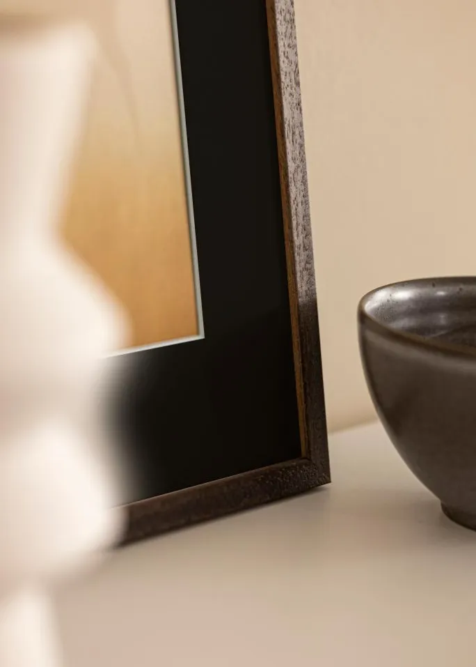 Ramme Edsbyn Valnød 20x25 cm - Passepartout Sort 15x20 cm