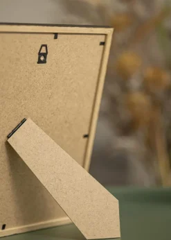 Ramme Edsbyn Valnød 18x18 cm - Passepartout Sort 12x12 cm