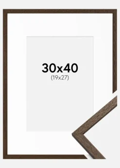 Ramme Edsbyn Valnød 30x40 cm - Passepartout Hvid 20x28 cm