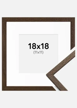 Ramme Edsbyn Valnød 18x18 cm - Passepartout Hvid 12x12 cm