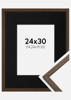 Ramme Edsbyn Valnød 24x30 cm - Passepartout Sort 6x8 inches