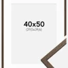 Ramme Edsbyn Valnød 40x50 cm - Passepartout Hvid 12x16 inches
