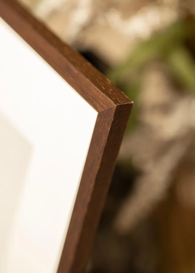 Ramme Edsbyn Valnød 40x54 cm - Passepartout Hvid 12x17 inches