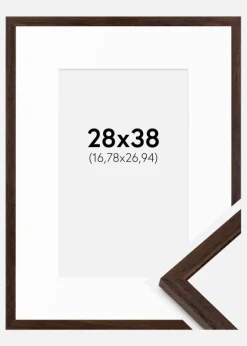 Ramme Edsbyn Valnød 28x38 cm - Passepartout Hvid 7x11 inches