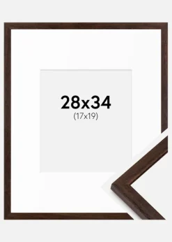 Ramme Edsbyn Valnød 28x34 cm - Passepartout Hvid 18x20 cm
