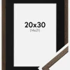 Ramme Edsbyn Valnød 20x30 cm - Passepartout Sort 15x22 cm