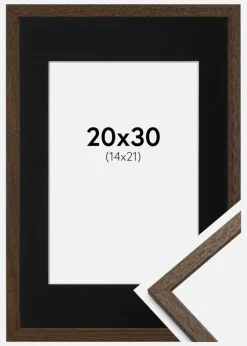 Ramme Edsbyn Valnød 20x30 cm - Passepartout Sort 15x22 cm