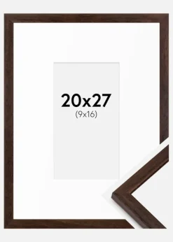 Ramme Edsbyn Valnød 20x27 cm - Passepartout Hvid 10x17 cm