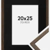 Ramme Edsbyn Valnød 20x25 cm - Passepartout Sort 13x19,5 cm