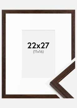 Ramme Edsbyn Valnød 22x27 cm - Passepartout Hvid 12x17 cm