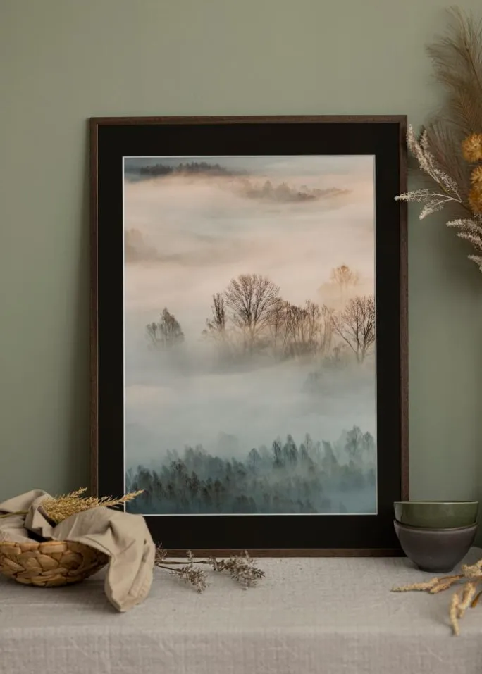 Ramme Edsbyn Valnød 50x70 cm - Passepartout Sort 42x59,4 cm (A2)