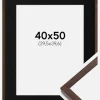 Ramme E-Line Valnød 40x50 cm - Passepartout Sort 12x16 inches